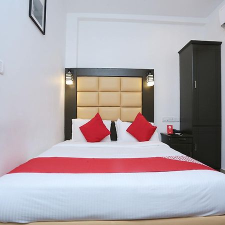 Hotel Qube Kochi Екстериор снимка