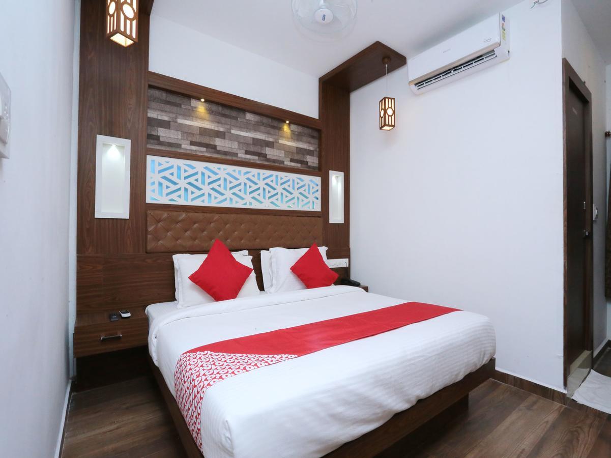 Hotel Qube Kochi Екстериор снимка